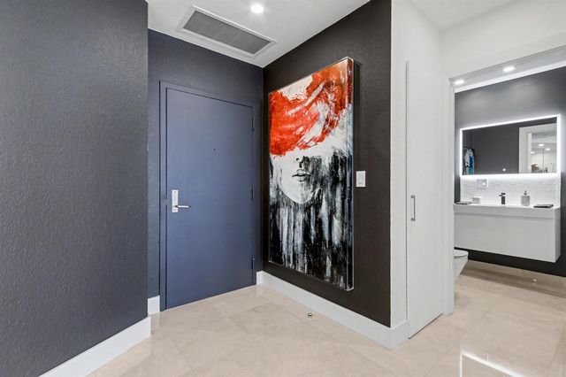 3600 Mystic Pointe Drive Ph16, Aventura, FL 33180