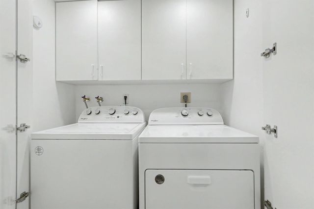 3600 Mystic Pointe Drive Ph16, Aventura, FL 33180