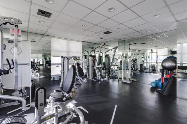 3600 Mystic Pointe Drive Ph16, Aventura, FL 33180