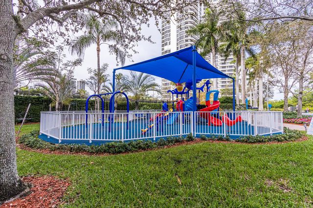 3600 Mystic Pointe Drive Ph16, Aventura, FL 33180
