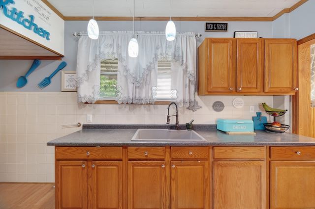 816 E 28TH Street, Erie, PA 16504
