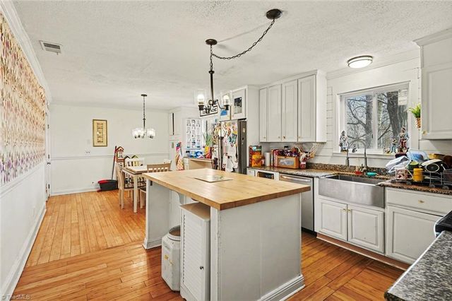 508 Pineywood Road, Thomasville, NC 27360