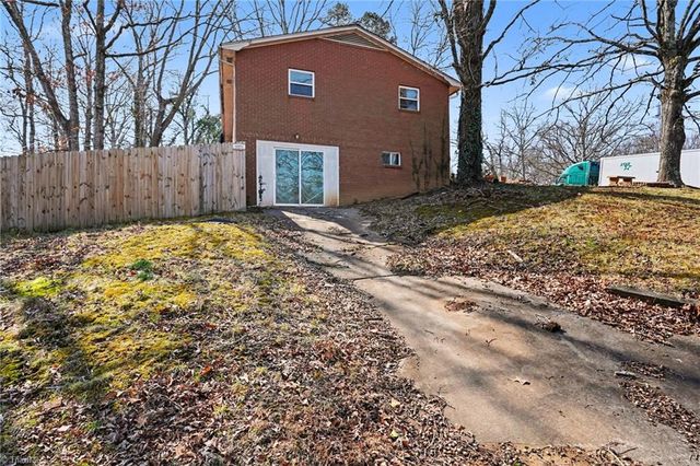 508 Pineywood Road, Thomasville, NC 27360