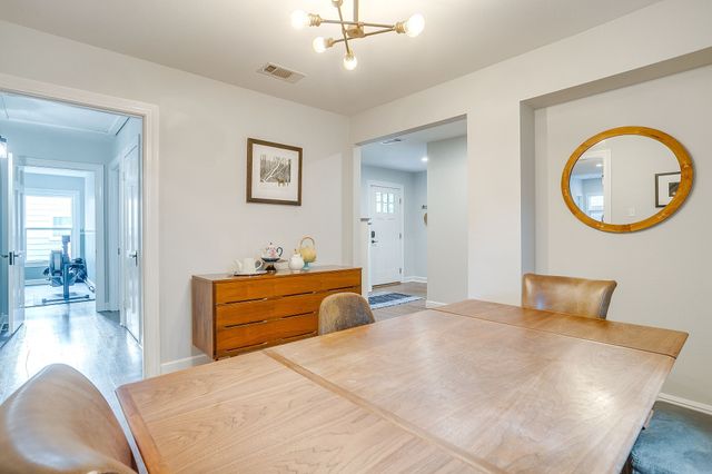 4516 Calmont Avenue, Fort Worth, TX 76107