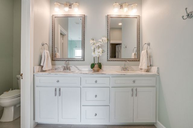 4516 Calmont Avenue, Fort Worth, TX 76107