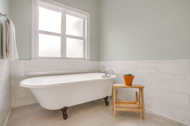 4516 Calmont Avenue, Fort Worth, TX 76107