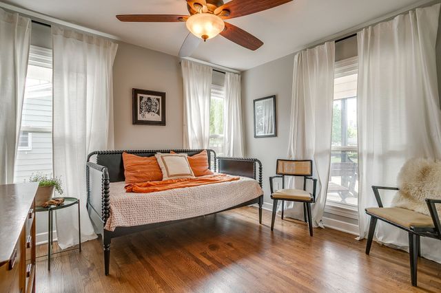 4516 Calmont Avenue, Fort Worth, TX 76107