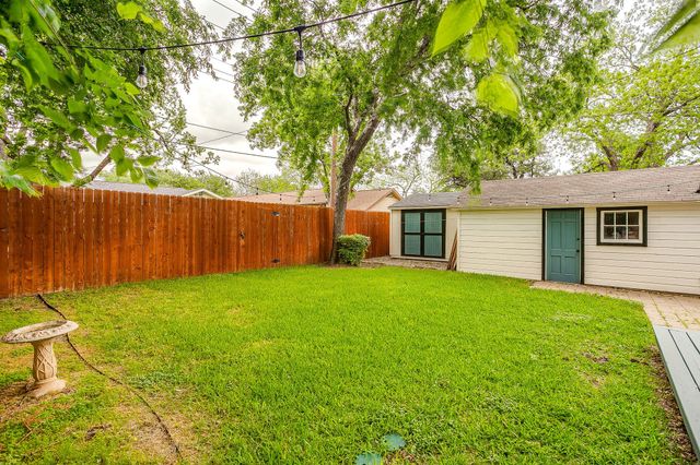 4516 Calmont Avenue, Fort Worth, TX 76107