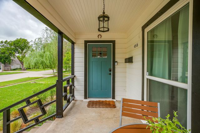 4516 Calmont Avenue, Fort Worth, TX 76107