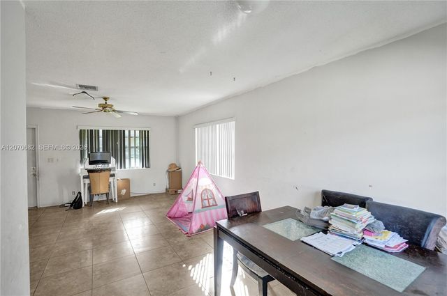 5706-5708 Lincoln Street 1-2, Hollywood, FL 33021