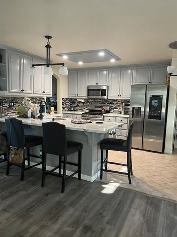 2187 Fountain Square Ave, Manteca, CA 95337