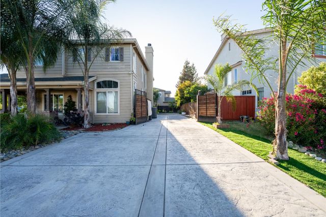 2187 Fountain Square Ave, Manteca, CA 95337