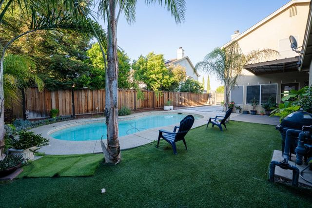 2187 Fountain Square Ave, Manteca, CA 95337