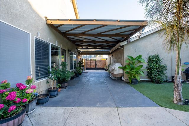 2187 Fountain Square Ave, Manteca, CA 95337