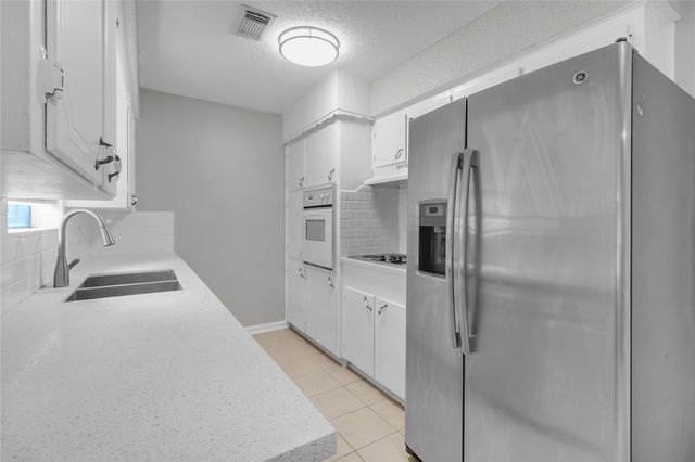 305 Tiegs Street, League City, TX 77573