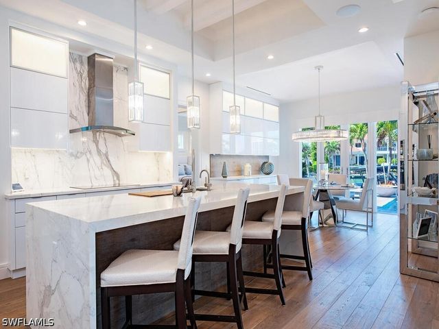 3801 CRAYTON RD, Naples, FL 34103