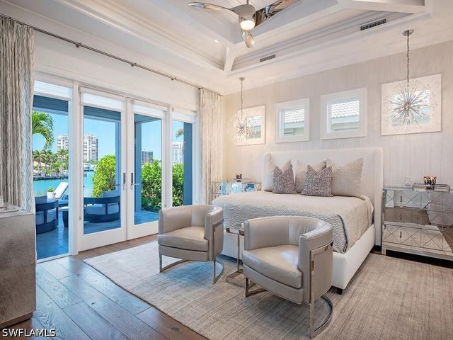 3801 CRAYTON RD, Naples, FL 34103