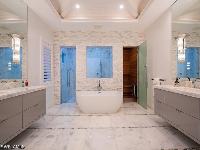 3801 CRAYTON RD, Naples, FL 34103