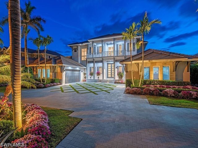 3801 CRAYTON RD, Naples, FL 34103
