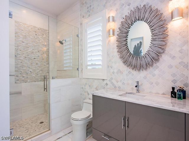 3801 CRAYTON RD, Naples, FL 34103