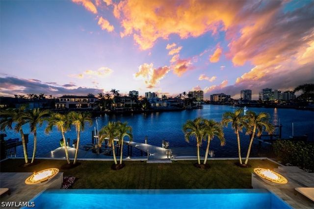 3801 CRAYTON RD, Naples, FL 34103