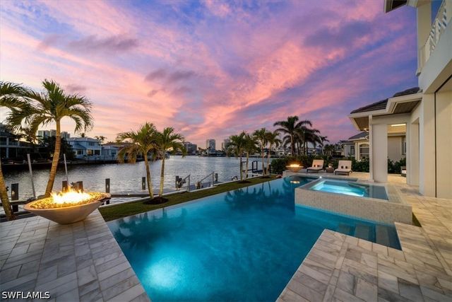 3801 CRAYTON RD, Naples, FL 34103