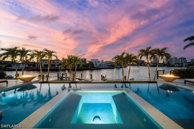 3801 CRAYTON RD, Naples, FL 34103