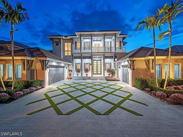 3801 CRAYTON RD, Naples, FL 34103