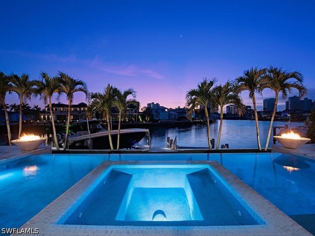 3801 CRAYTON RD, Naples, FL 34103