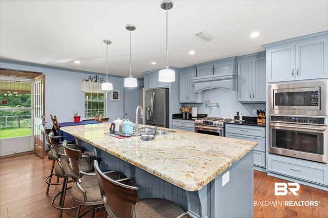 10751 Longview Drive, Grand Bay, AL 36541