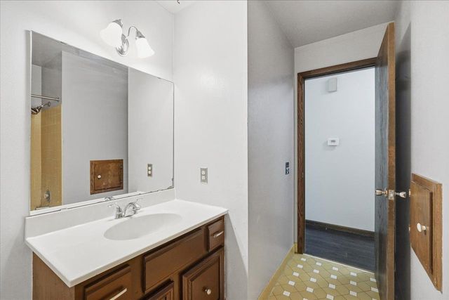 6406 Jacobs Way, Madison, WI 53711