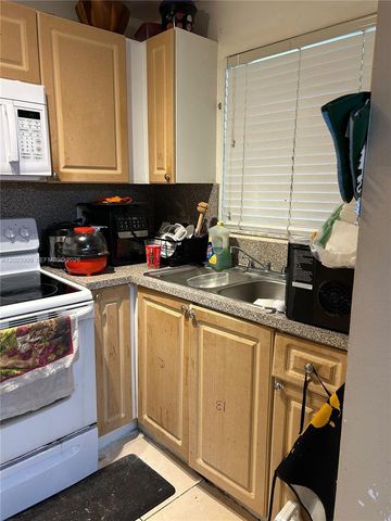 770 NE 128th Street 102, North Miami, FL 33161