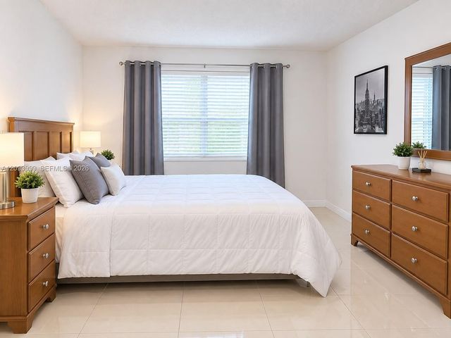 770 NE 128th Street 102, North Miami, FL 33161