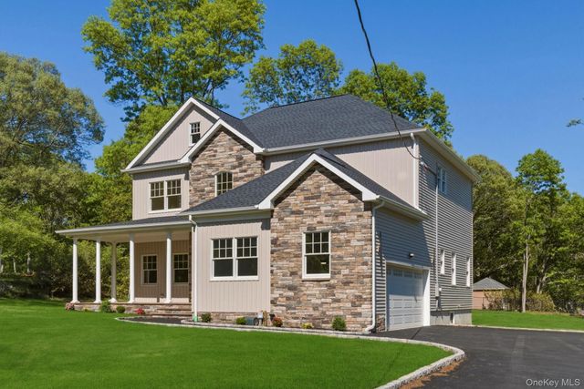 95 Grassy Pond Drive, Smithtown, NY 11787