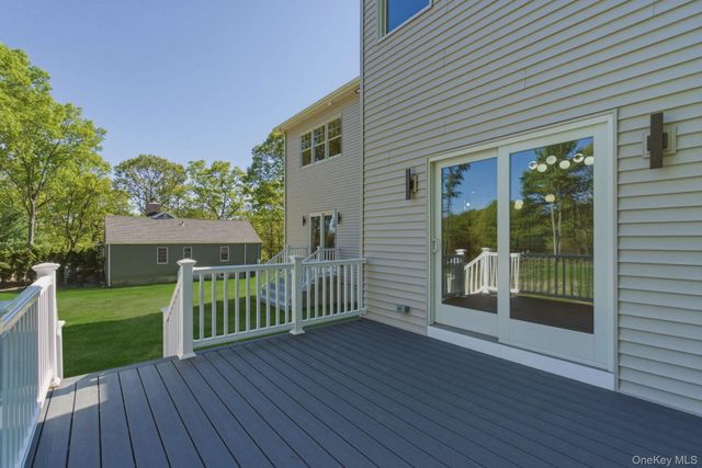 95 Grassy Pond Drive, Smithtown, NY 11787