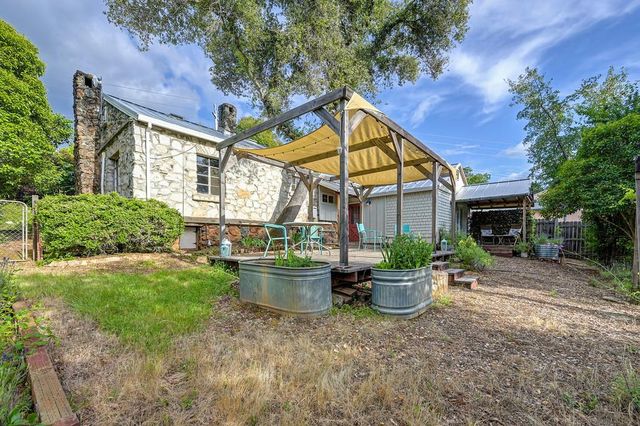 545 Old Airport Rd, Auburn, CA 95603