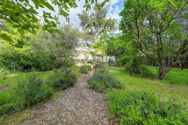 545 Old Airport Rd, Auburn, CA 95603