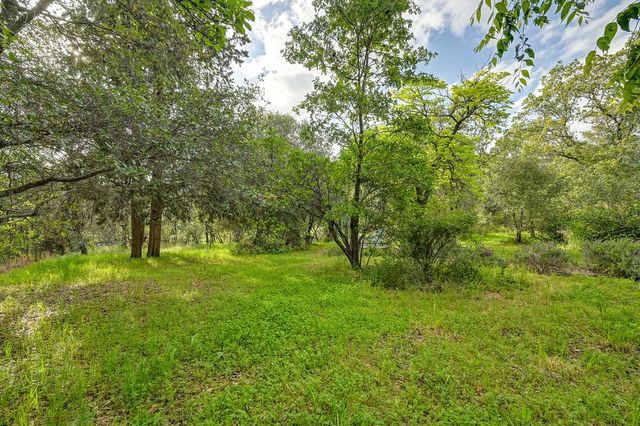 545 Old Airport Rd, Auburn, CA 95603