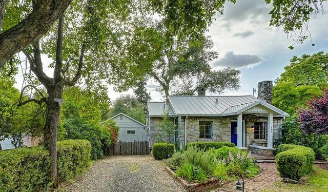 545 Old Airport Rd, Auburn, CA 95603