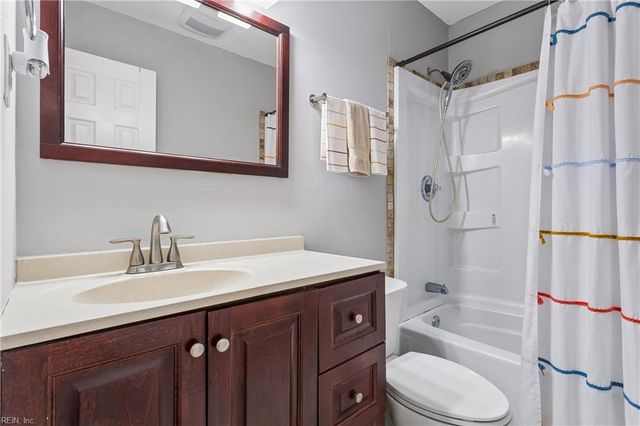 442 Winterhaven DR, Newport News, VA 23606