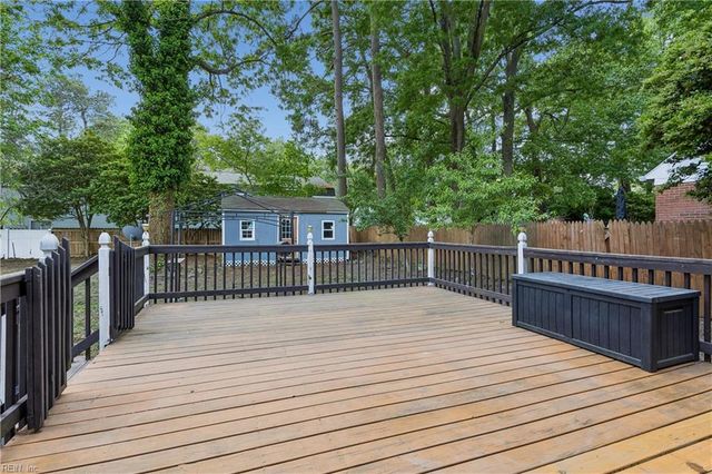 442 Winterhaven DR, Newport News, VA 23606