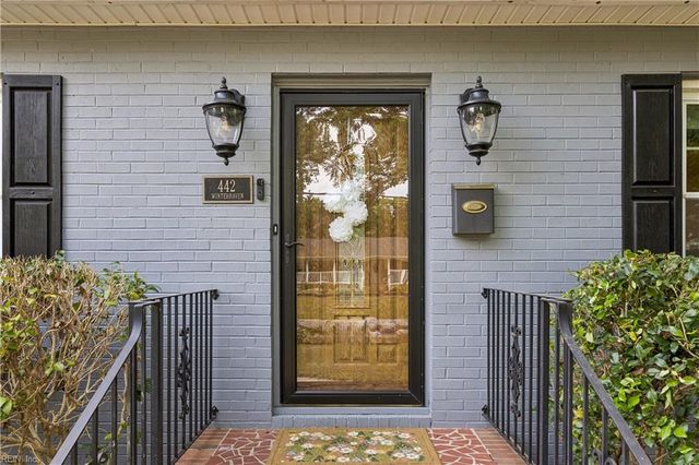 442 Winterhaven DR, Newport News, VA 23606