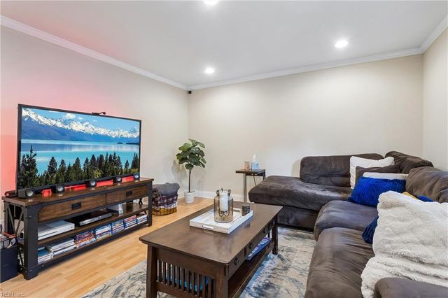 442 Winterhaven DR, Newport News, VA 23606