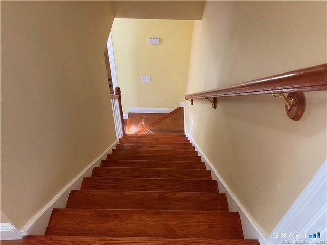38 Glastonbury Avenue, Rocky Hill, CT 06067
