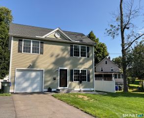 38 Glastonbury Avenue, Rocky Hill, CT 06067