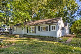 21174 Flanders Street, Farmington Hills, MI 48335