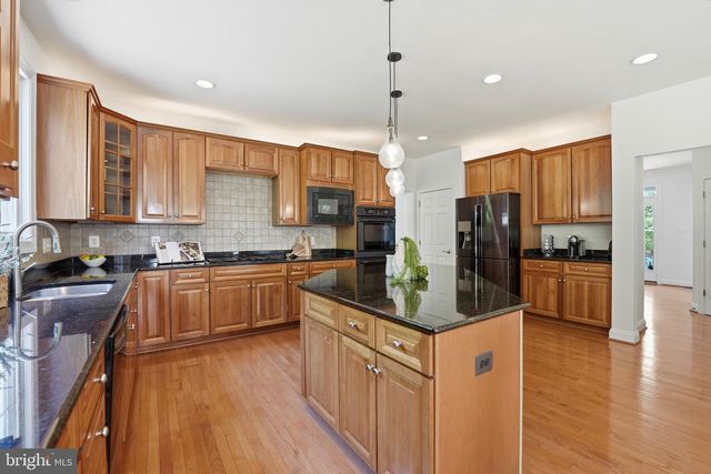 19044 KIPHEART DR, Leesburg, VA 20176