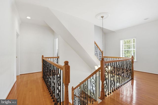 19044 KIPHEART DR, Leesburg, VA 20176