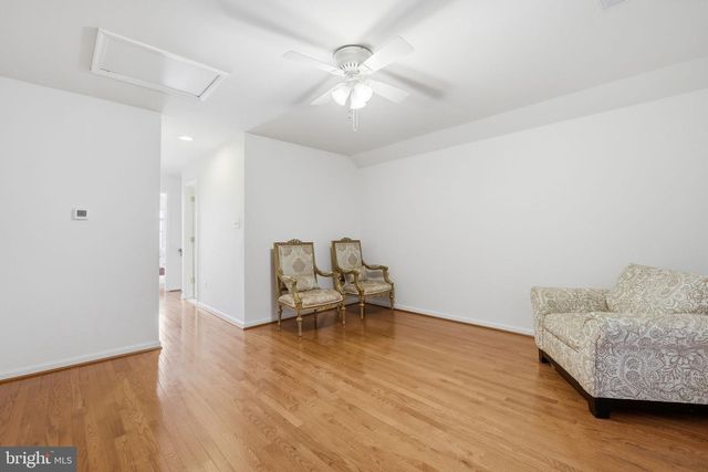 19044 KIPHEART DR, Leesburg, VA 20176