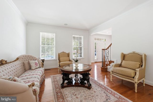 19044 KIPHEART DR, Leesburg, VA 20176